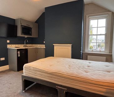 1 bedroom in a house share to rent - Photo 5