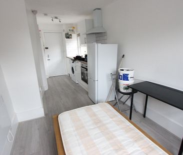 Studio Flat, St. Michaels Terrace, N22 - Photo 5