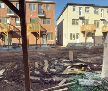 For Lease - 41 Yellow Rail Crescent, Brampton, Ontario - Photo 2