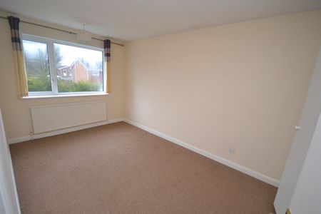 3 bed Link Detached for Rent - Photo 3