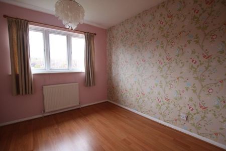 4 bedroom detached house to rent - Photo 4