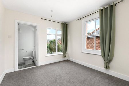 3 bedroom semi-detached house to rent - Photo 5