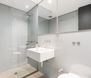 Stylish Furnished Apartment – Resort-Style Living at Rushcutters Bay - Photo 4