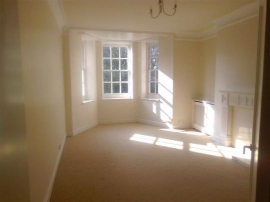 Two bed apartment- Westfield Hall Birmingham - Student Accommodation - Photo 1