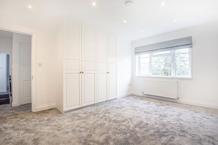 5 bedroom detached house to rent - Photo 3