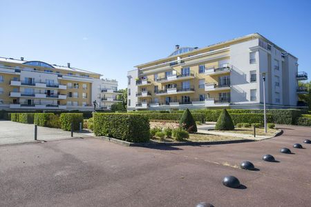 location Appartement T2 DE 45.45m² À ELANCOURT - Photo 5