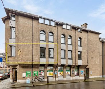 Ruim appartement met 2 slaapkamers en privatieve kelder - Photo 5