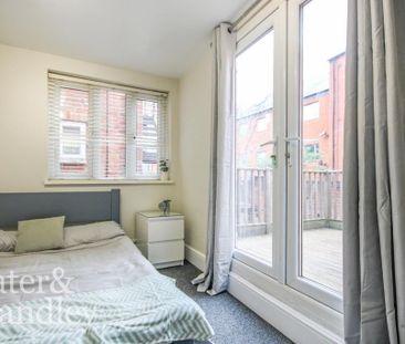 1 bedroom in a house share to rent - Photo 4