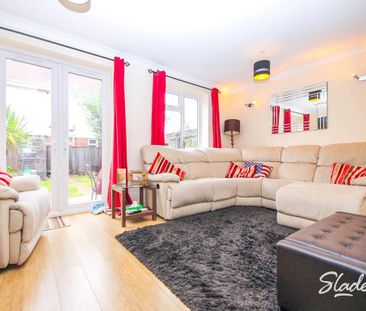 3 bedroom semi-detached house to rent - Photo 2