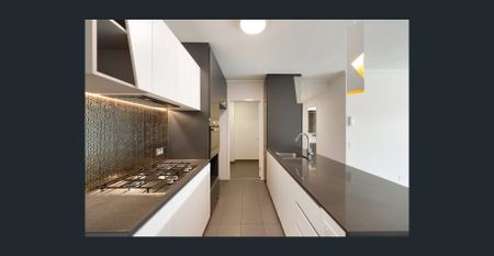 Spacious One-Bedroom Apartment in 'Liberte', Kangaroo Point - Photo 3