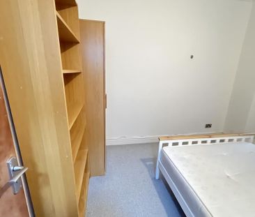 5 bedroom semi-detached house to rent - Photo 6