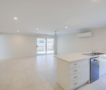 Brand-New Family Home in Park Lane Reserve! - Photo 4