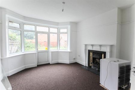 4 bedroom detached house to rent - Photo 2