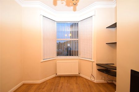 2 bed terraced house to rent in Trafalgar Terrace, Scarborough, YO12 - Photo 4