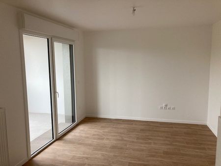 Location Appartement 2 pièces 42m² CAEN 14000 - Photo 4