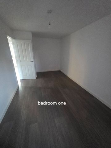 2 Bed Semi-Detached House, Elderberry Close, BS14 - Photo 4