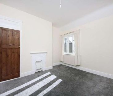 Selby Road, W5 - Photo 2