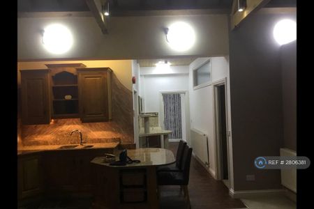 2 bedroom bungalow to rent - Photo 2