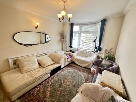 Kingston Road, Greater London, UB2 - Photo 1