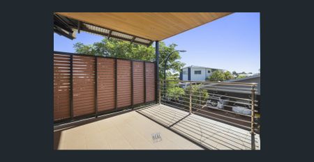 Designed for Luxury + Convenience - Photo 4