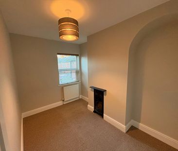 Terraced House to rent on - Photo 5