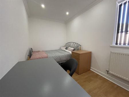 11 The Walk, Roath, Cardiff - Photo 5