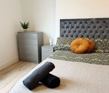 Room in a Shared House, Esmond Street, L6 - Photo 4