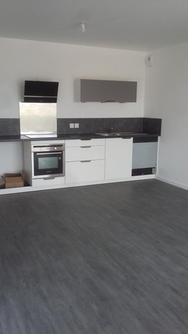 A LOUER - APPARTEMENT T3 RECENT CENTRE-VILLE - Photo 3