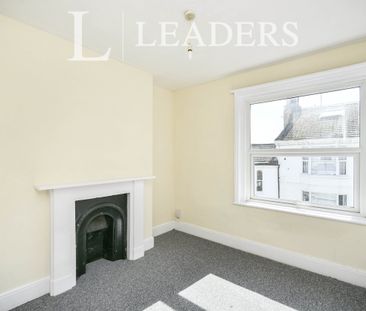 1 bedroom flat to rent Guildford Road - Photo 3