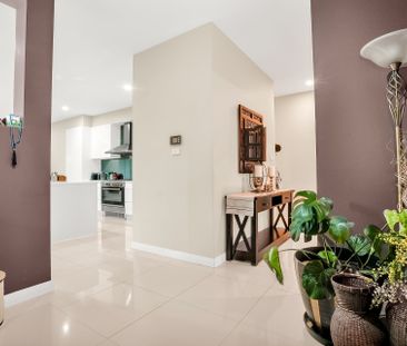 Premium Quality, Prime Location — a Standout Residence !! - Photo 4