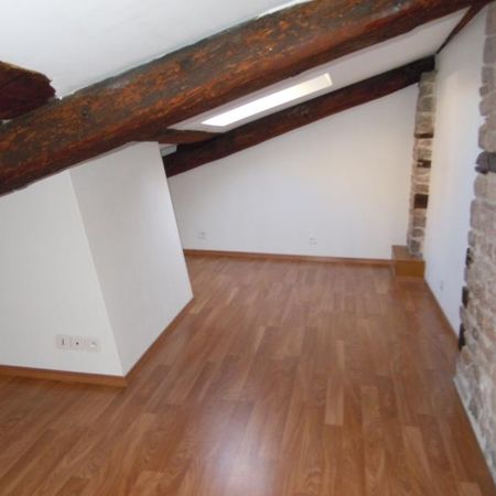 Location Appartement 4 pièces 92m² MACON 71000 - Photo 4