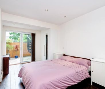 2 Bedroom House To Let - Photo 2