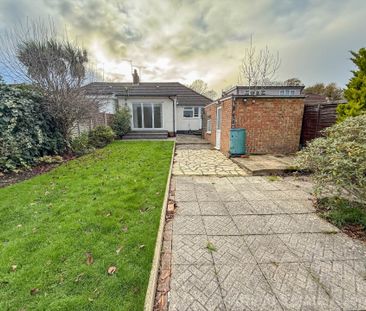 St Georges Drive, Carpenders Park, WD19 - Photo 5