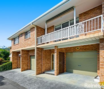 2/5 York Street, Point Frederick, NSW 2250 - Photo 4