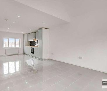 First Floor Flat, Townsend Lane, Kingsbury London, NW9 - Photo 4