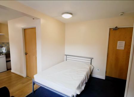 Halls A: Large Studios - Photo 2
