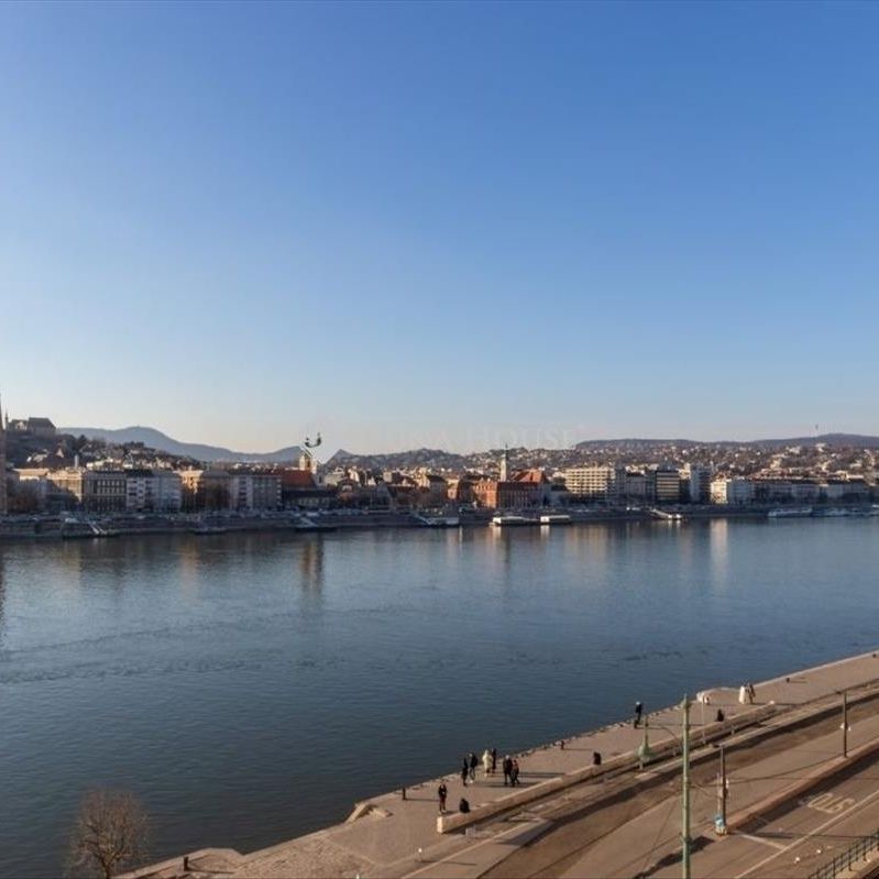 Kiadó újszerű állapotú lakás - Budapest V. kerület - Photo 1