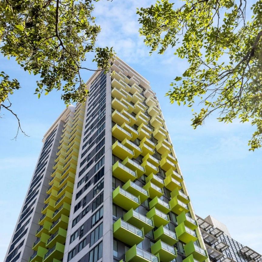 EXCELLENT FULLY FURNISHED TWO BEDROOM APARTMENT IN THE HEART OF ADELAIDE CBD - Photo 1