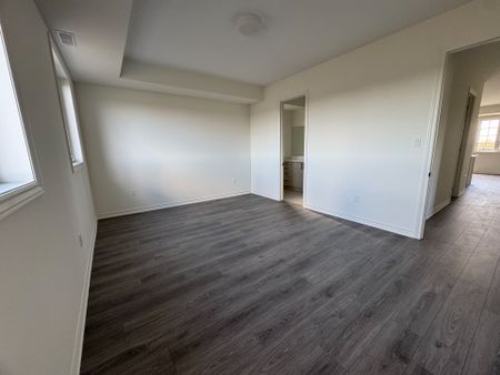 For Lease - 62 Debois St 2nd unit Street, Kawartha Lakes, Ontario - Photo 4