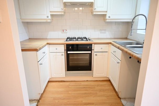 2 bedroom terraced house to rent - Photo 1