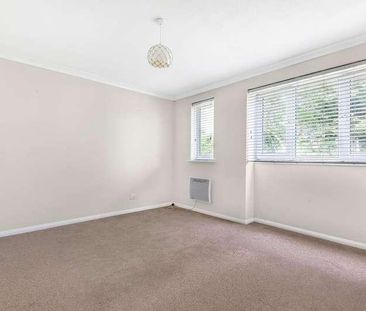 Camilla Close, Sunbury On Thames, TW16 - Photo 4