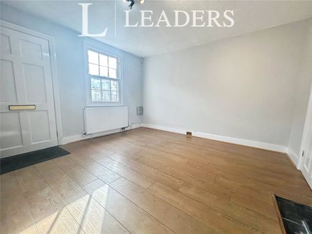 2 bedroom house to rent High Street, Kelvedon, Colchester, CO5 - Photo 3