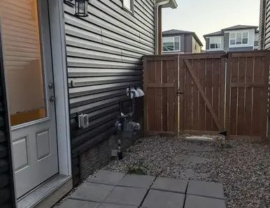 1bed 1bath legal suite | Calgary - Photo 1