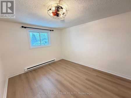 2 - 1133 MAISONNEUVE STREET - Photo 4