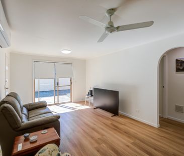 Newly Renovated 2 Bedroom Duplex Located in Studio Village - Photo 3