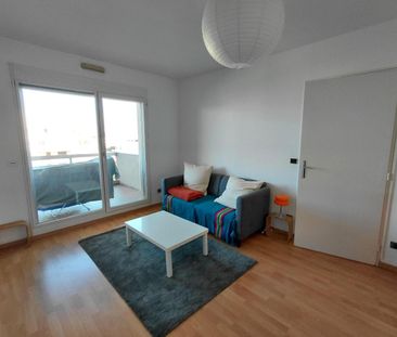 Location Appartement 2 pièces 43m² LYON 3ème - Photo 2