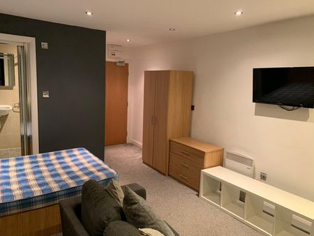 Studio Flat, Bracken House, M1 - Photo 4
