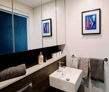 residence near Barry Street, Melbourne - Photo 1