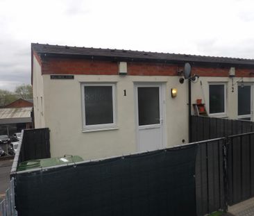 2 bedroom maisonette to rent - Photo 4