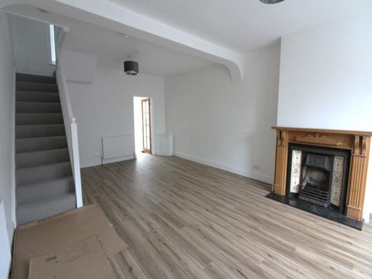 2 bedroom terraced house to rent - Photo 1